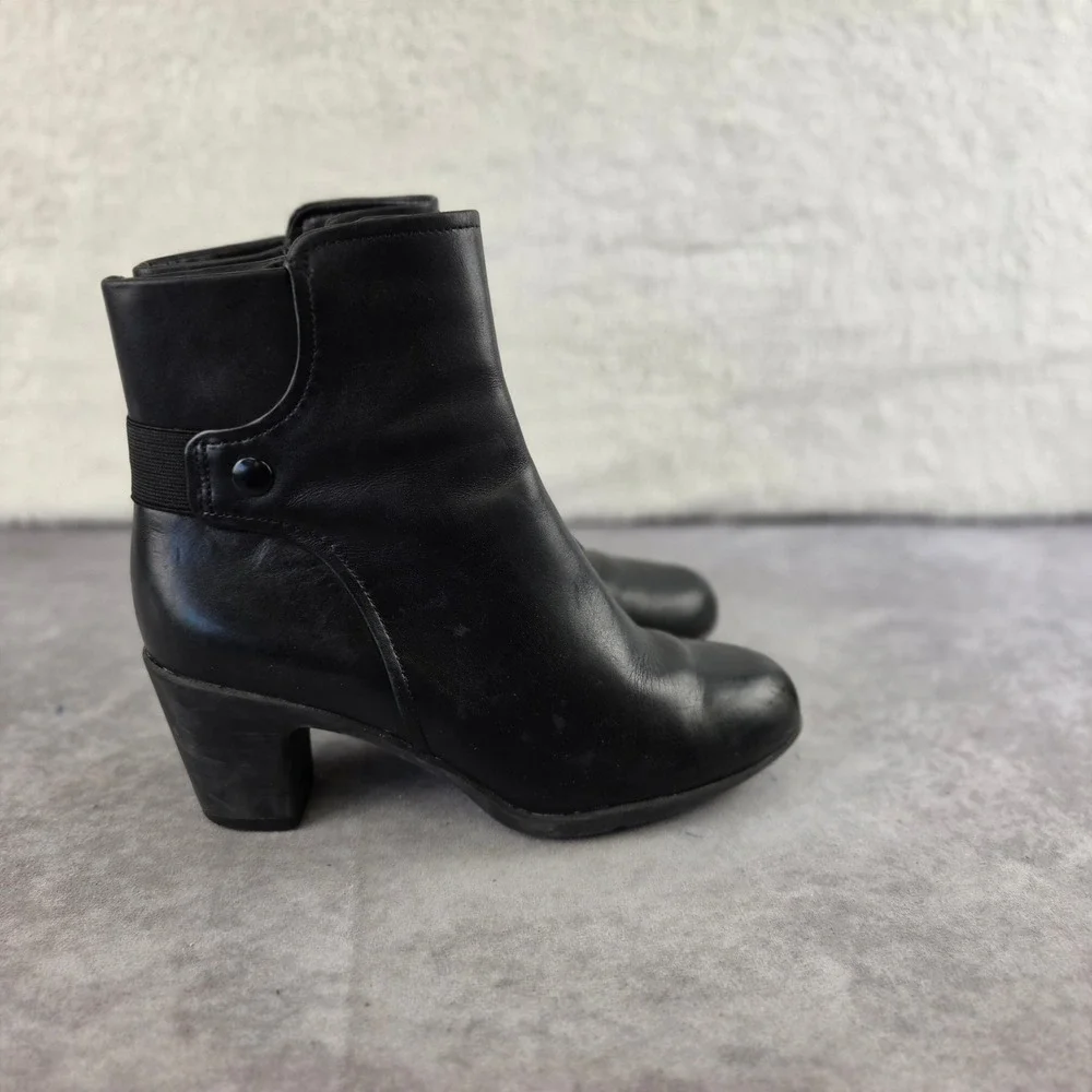 Clarks Womens Black Leather Ankle Boots Block Heel Side Zip 26111340 Size 8